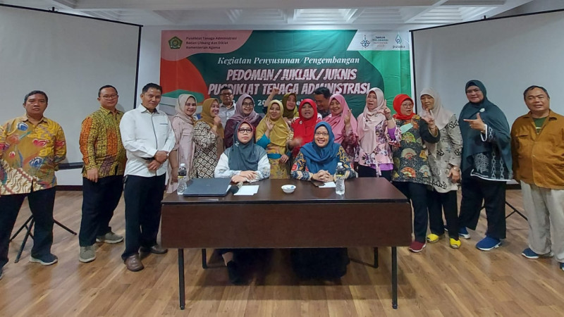 Penyusunan Pedoman/Juklak/ Juknis Pusdiklat Tenaga Administrasi