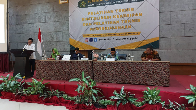 Meningkatkan Kompetensi Masyarakat  Guna  Memperkuat  Fungsi Kementerian Agama