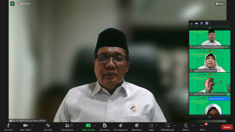 Pelatihan Infografis Guna Penyajian Informasi yang Mudah Dipahami dan Dibaca