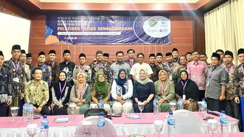 Pelatihan Teknis Kewirausahaan Mewujudkan Pesantren  Kreatif, Mandiri, Produktif, Adaptif, Inovatif dan Berjiwa Entrepreneur