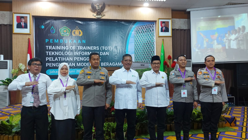 Pelatihan Moderasi Beragama dan ToT TI Guna Persiapan Kader di Masing – Masing Instansi